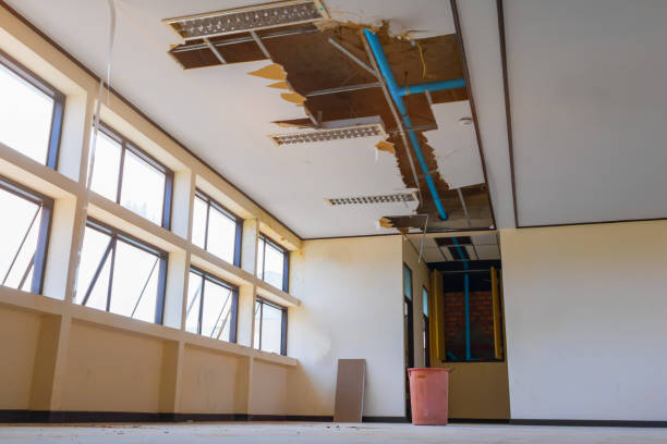 Best Emergency water damage restoration  in Delano, CA
